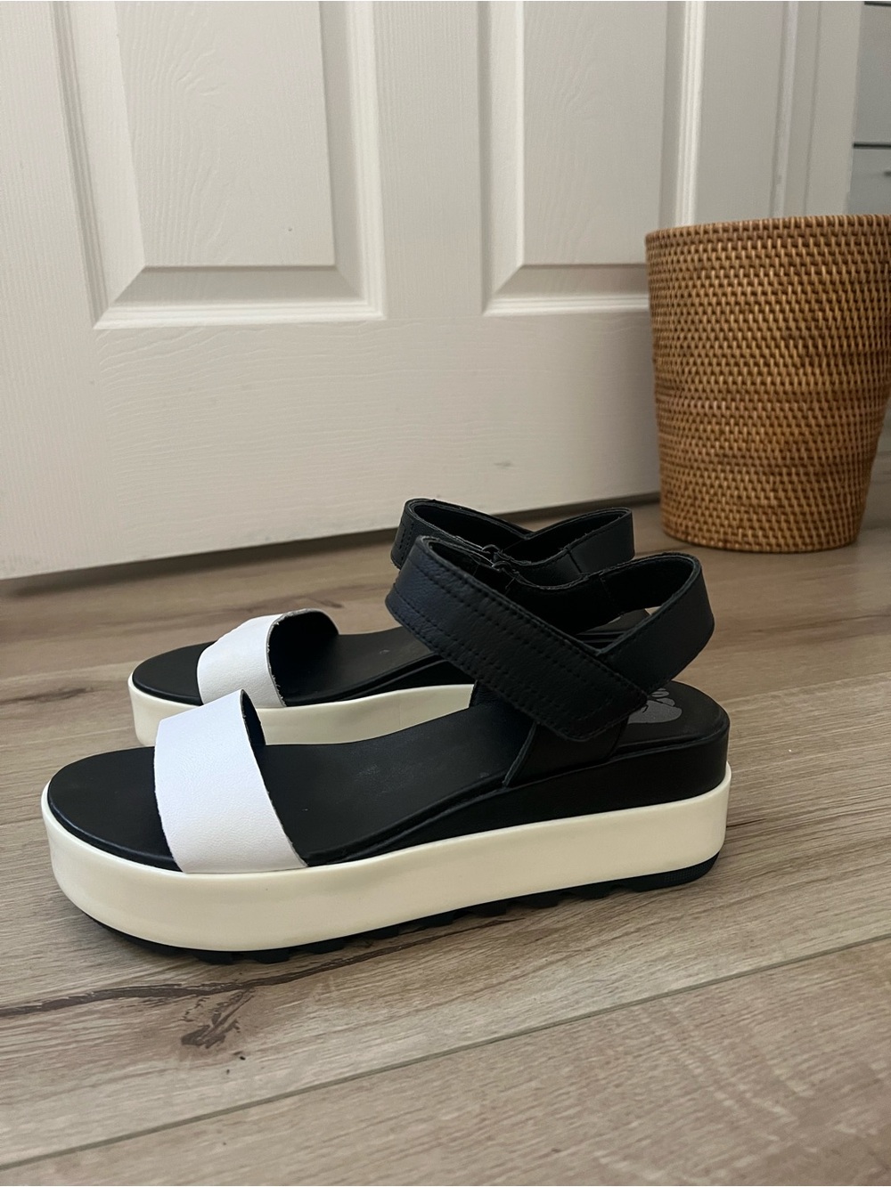 Sorel Black and White Platform Sandals Size US 9.5